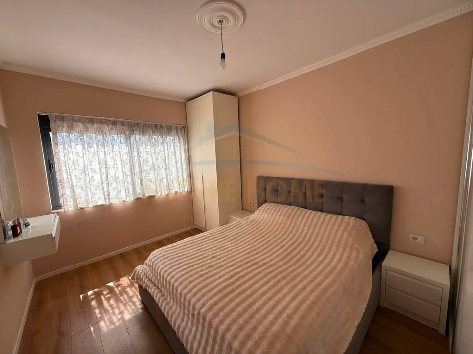 Shitet, Apartament 2+1, Unaza e Re, Tiranë. 0696069906