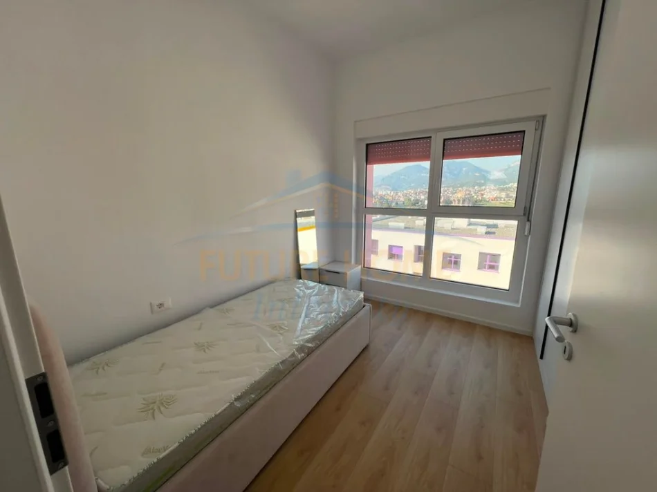 Tirane, jepet me qera apartament 2+1+Ballkon Kati 9, 72 m² 500 € (Ali Demi)