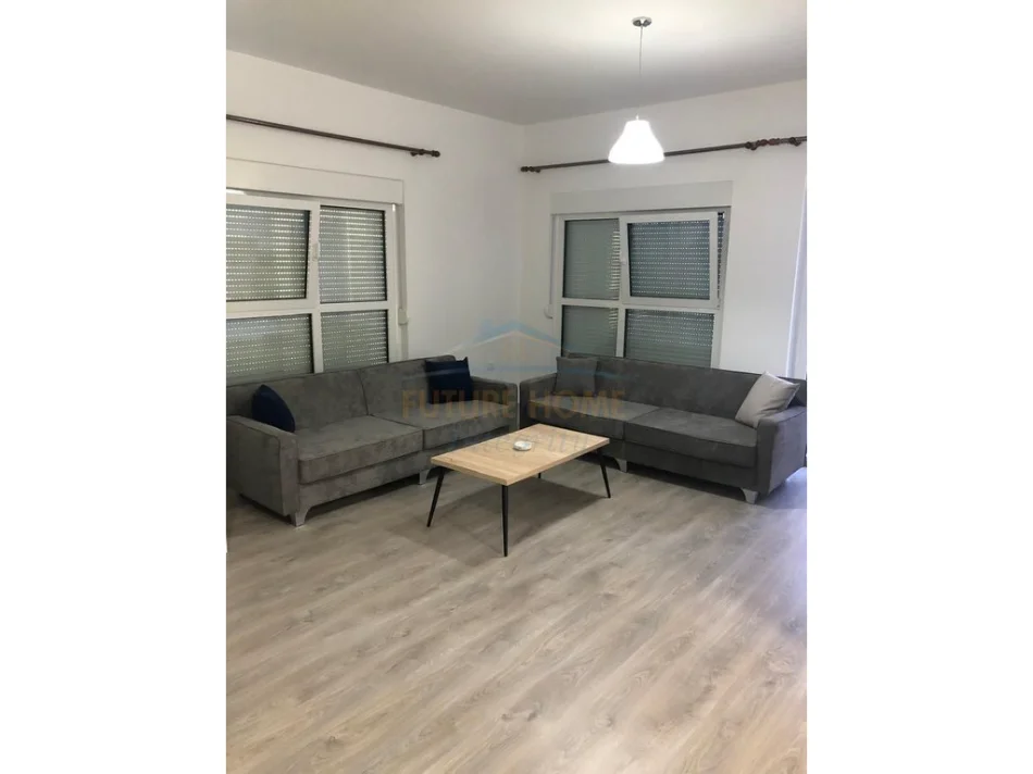 JEPET ME QERA APARTAMENT 2+1 KOMPLEKSI MANGALEM ,ALI DEM