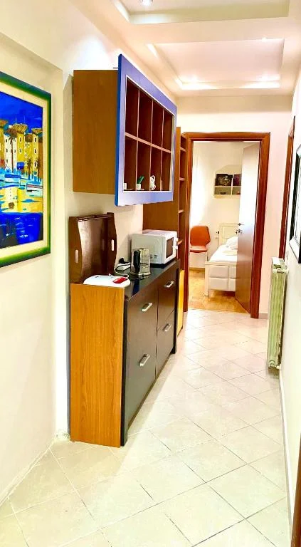 Tirane, jepet me qera apartament 2+1 Kati 10, 600 € 