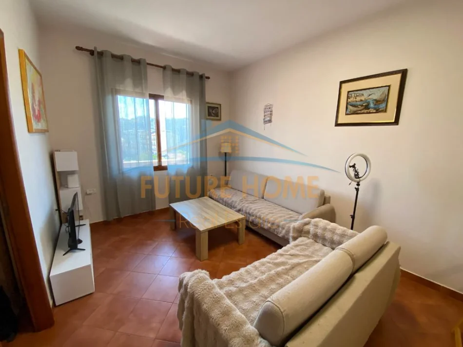 Tirane, jepet me qera apartament 2+1 Kati 6, 75 m² 650 € (KOMUNA E PARISIT)