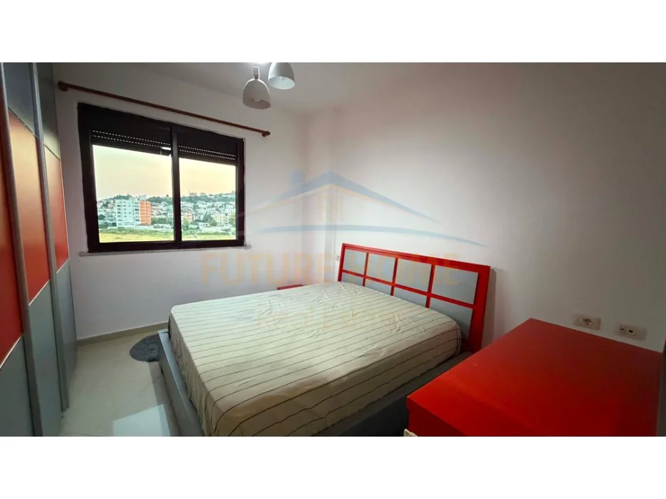 Tirane, jepet me qera apartament 2+1+Ballkon Kati 6, 105 m² 550 € (Unaza e Re)
