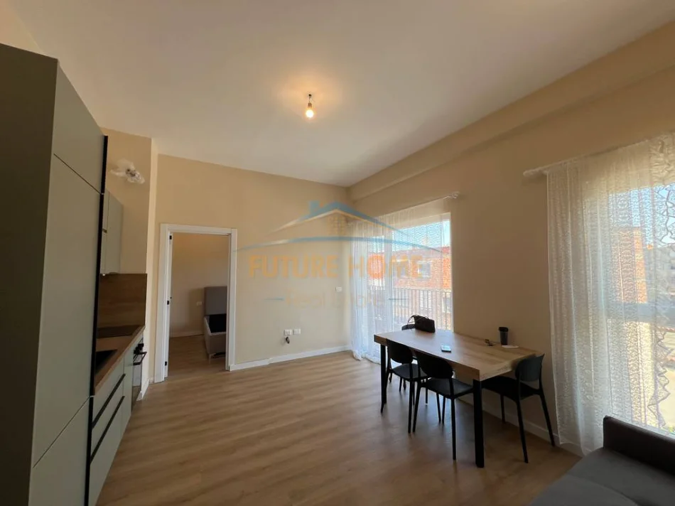 Tirane, jepet me qera apartament 1+1 Kati 2, 61 m² 550 € (DRITAN HOXHA)