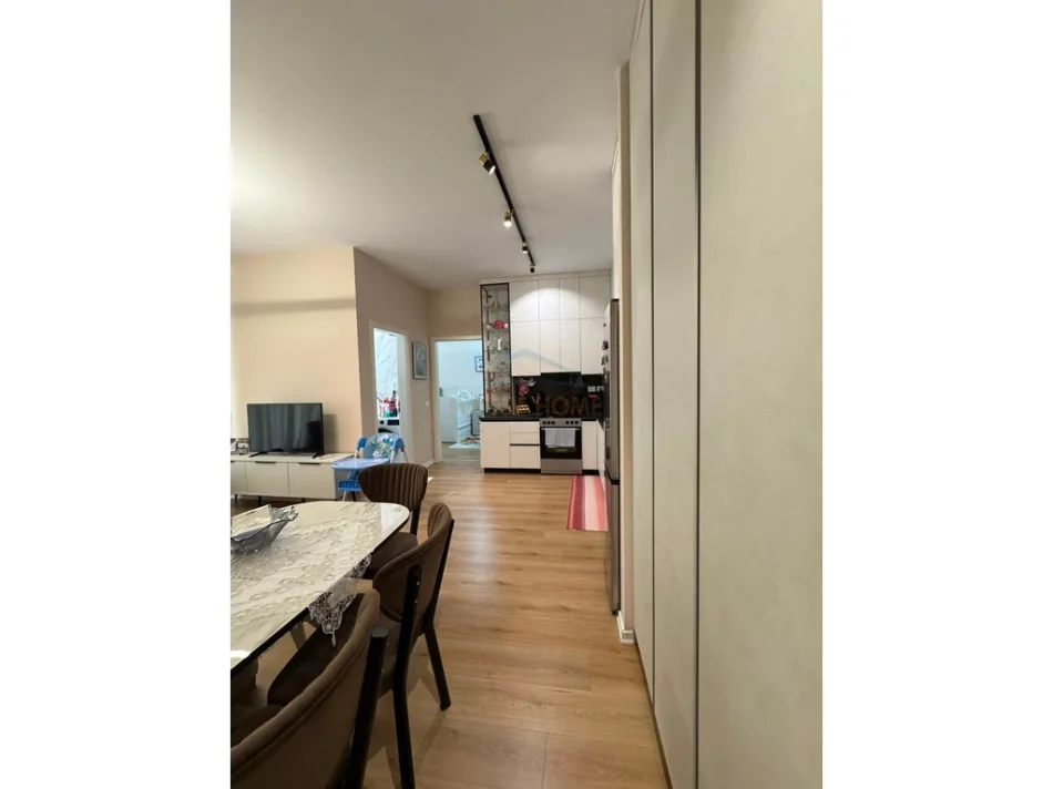 Tirane, shitet apartament 1+1+Aneks+Ballkon Kati 2, 63 m² 120.000 € (Ali Demi)