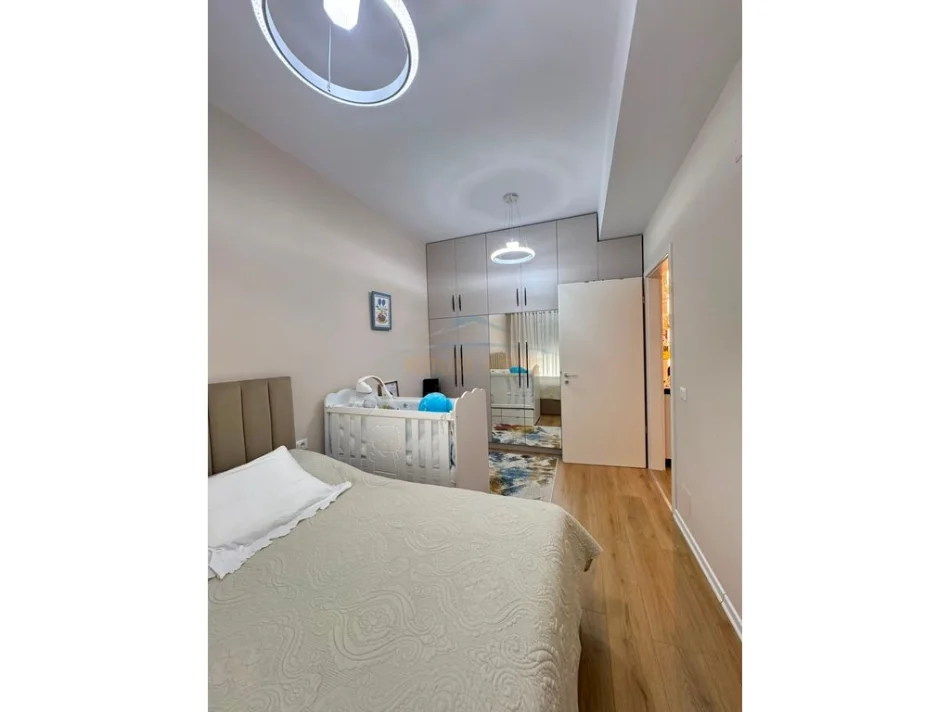 Tirane, shitet apartament 1+1 Kati 2, 63 m² 120.000 € (Rezidenca Kaimi)