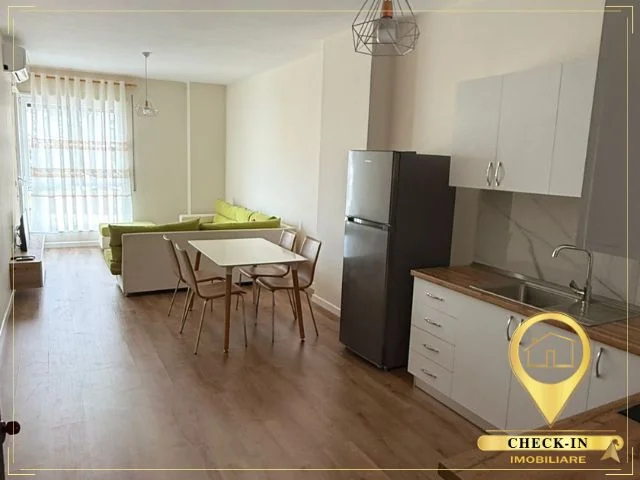 Tirane, jepet me qera apartament 1+1+Aneks+Ballkon Kati 3, 72 m² 570 € (Rruga 5 Maji)