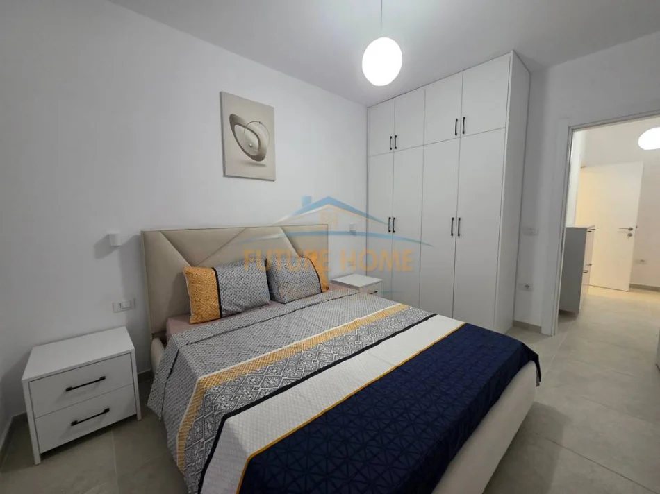 Tirane, jepet me qera apartament 1+1+Ballkon Kati 4, 45 m² 550 € (Don Bosko)