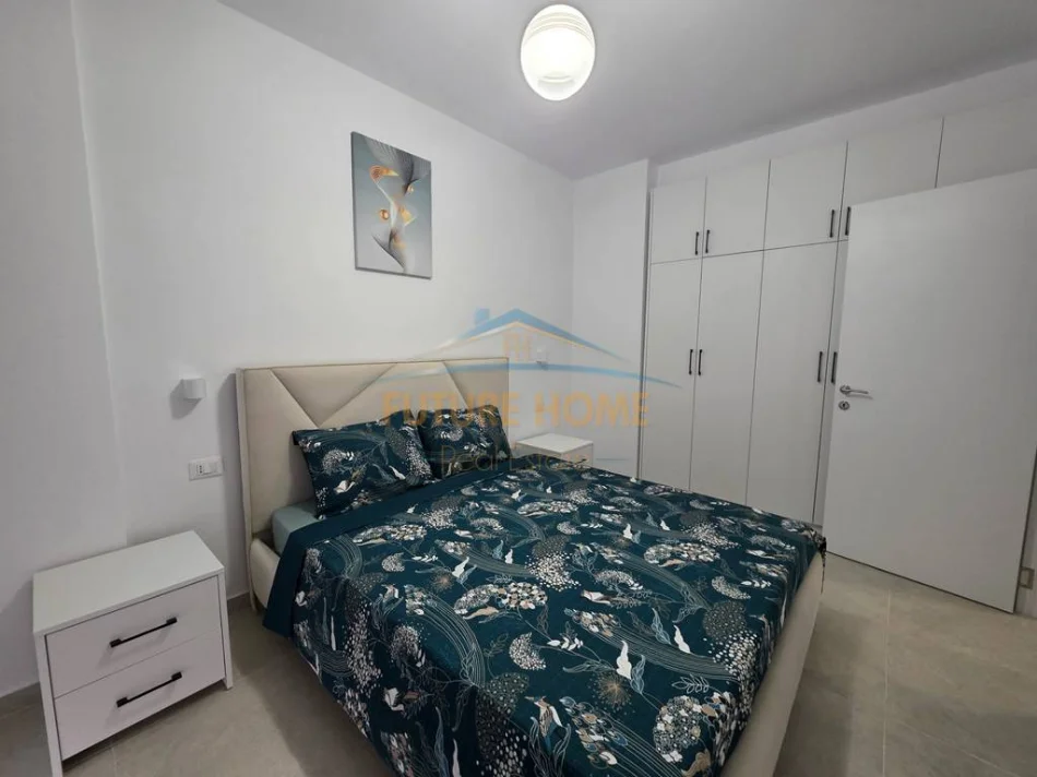 Tirane, jepet me qera apartament 1+1+Ballkon Kati 4, 45 m² 550 € (Don Bosko)