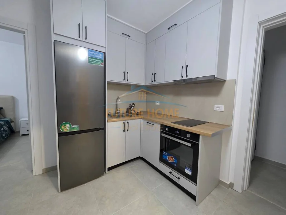 Tirane, jepet me qera apartament 1+1+Ballkon Kati 4, 45 m² 550 € (Don Bosko)
