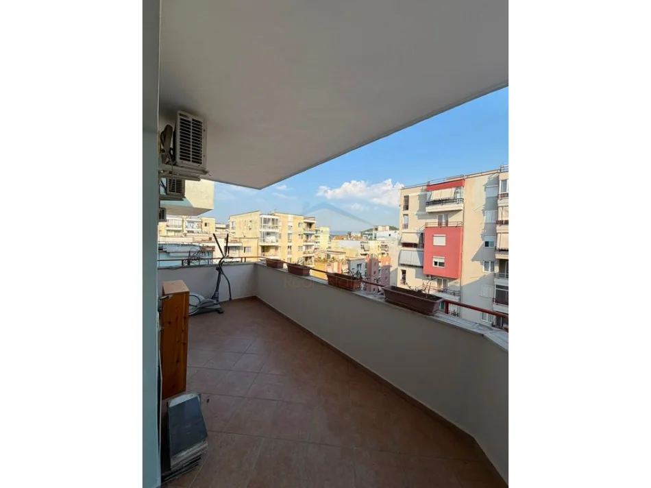 SHITET APARTAMENT 2+1 NE MISTO MAME