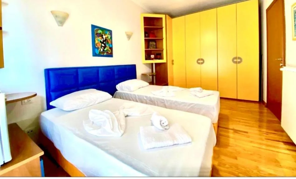 Tirane, jepet me qera apartament 2+1 Kati 10, 600 € 