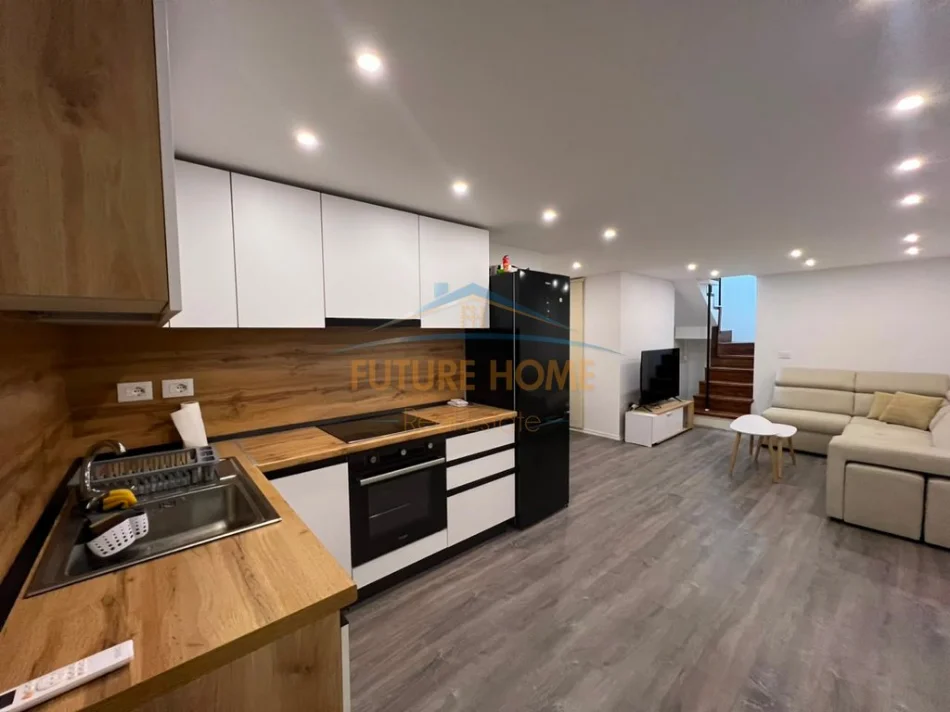 Tirane, shitet apartament Dublex Kati 1, 47 m² 150.000 € (Pallati me Shigjeta)