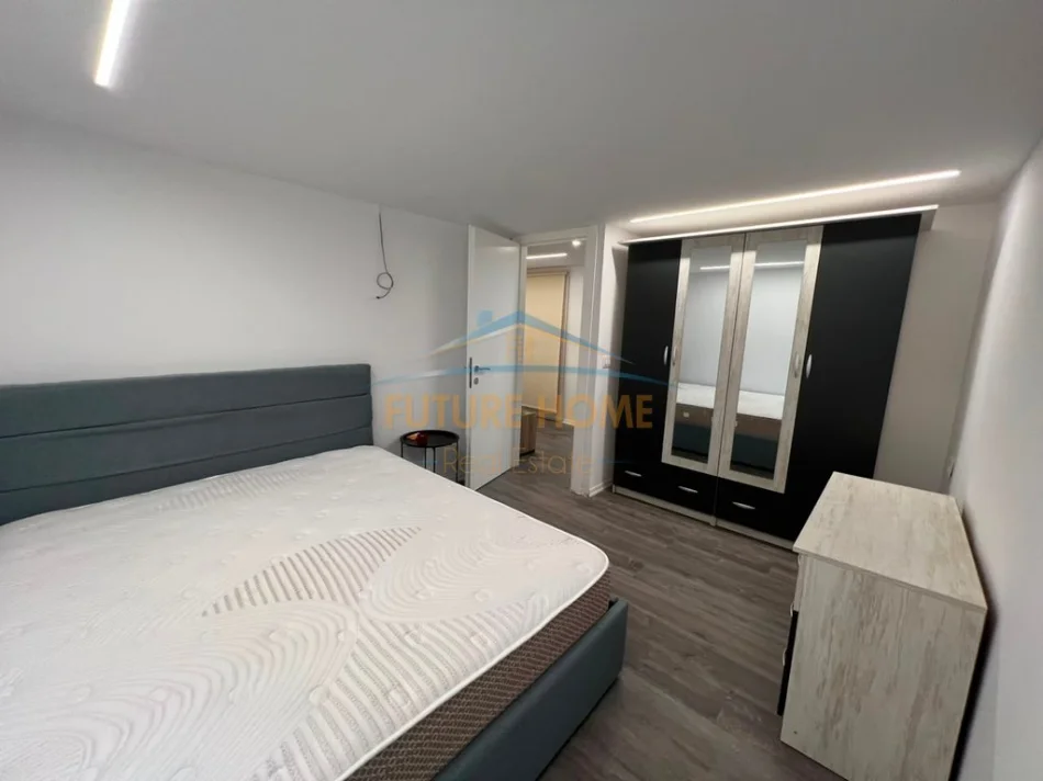 Tirane, shitet apartament Dublex Kati 1, 47 m² 150.000 € (Pallati me Shigjeta)