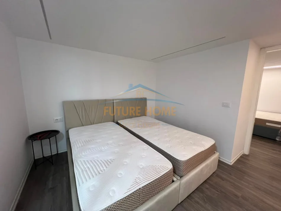 Tirane, shitet apartament Dublex Kati 1, 47 m² 150.000 € (Pallati me Shigjeta)