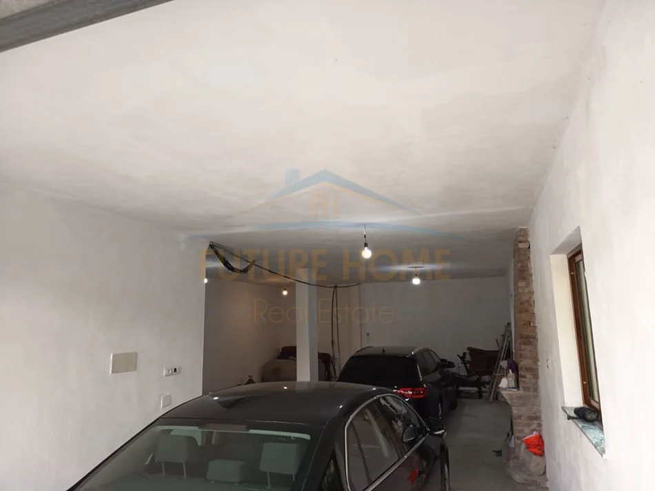 Tirane, jepet me qera Vile 2 Katshe , 260 m² 1.500 € (Sauk)