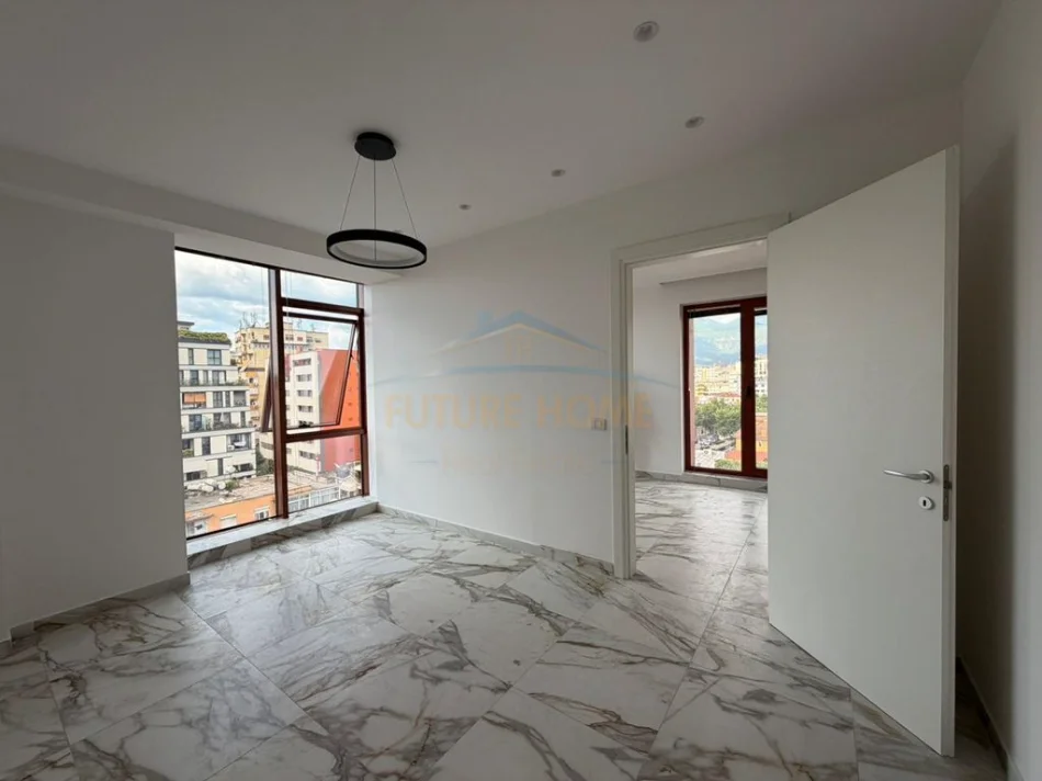 Tirane, jepet me qera apartament 1+1 Kati 7, 68 m² 1.100 € (Rruga e Kavajes)