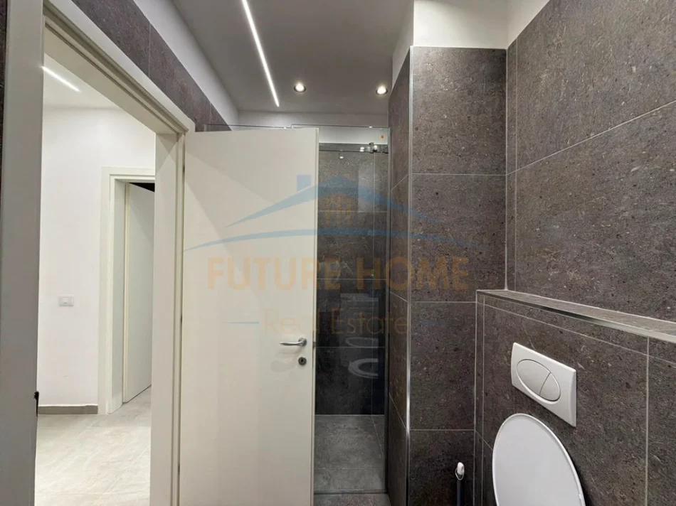 Tirane, jepet me qera apartament 1+1 Kati 3, 65 m² 600 € (Oasis Residence)