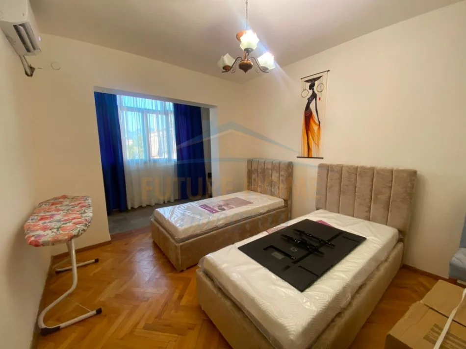 Tirane, shitet apartament 2+1 Kati 5, 72 m² 120.000 all (Rruga e Elbasanit)