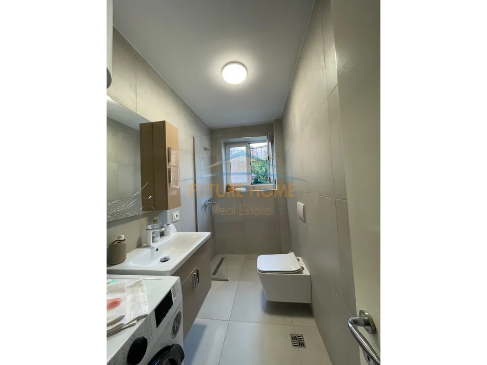Tirane, shitet apartament 2+1 Kati 1, 62 m² 135.000 € (Shkolla e Bashkuar)