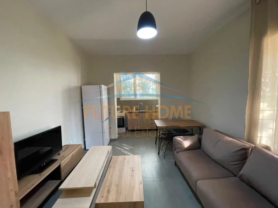 Tirane, shitet apartament 2+1 Kati 1, 62 m² 135.000 € (Shkolla e Bashkuar)