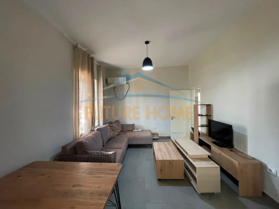 Tirane, shitet apartament 2+1 Kati 1, 62 m² 135.000 € (Shkolla e Bashkuar)
