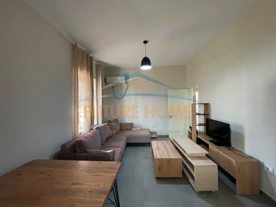 Tirane, shitet apartament 2+1 Kati 1, 62 m² 135.000 € (Shkolla e Bashkuar)