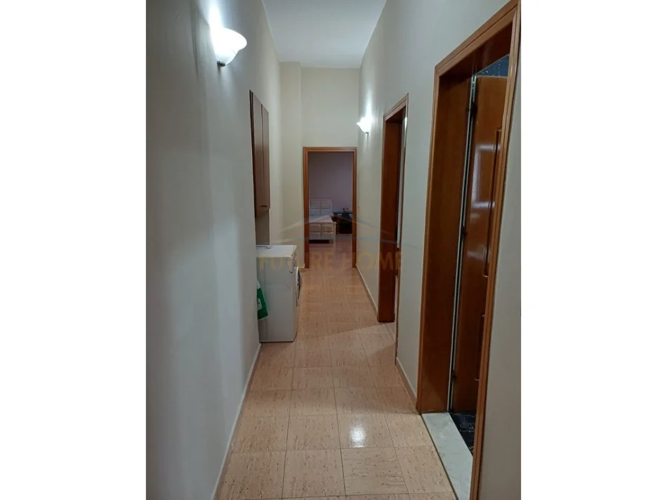 Tirane, shitet apartament 2+1 Kati 1, 83 m² 240.000 € (Sheshi Wilson)