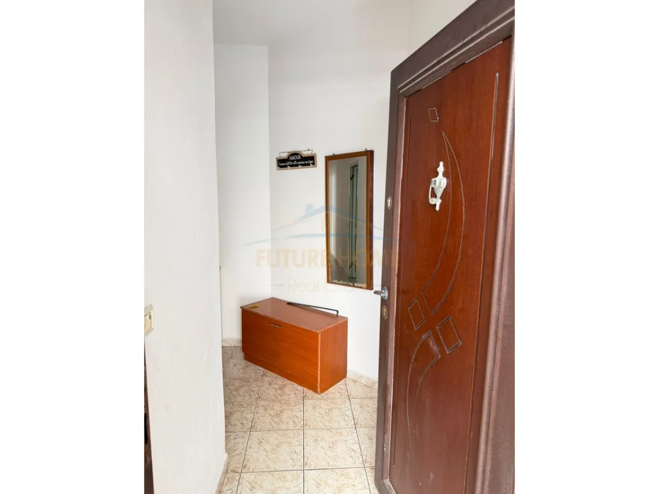 Durres, jepet me qera apartament 1+1 Kati 1, 55 m² 350 € (Plazh Rrota Kuqe,)