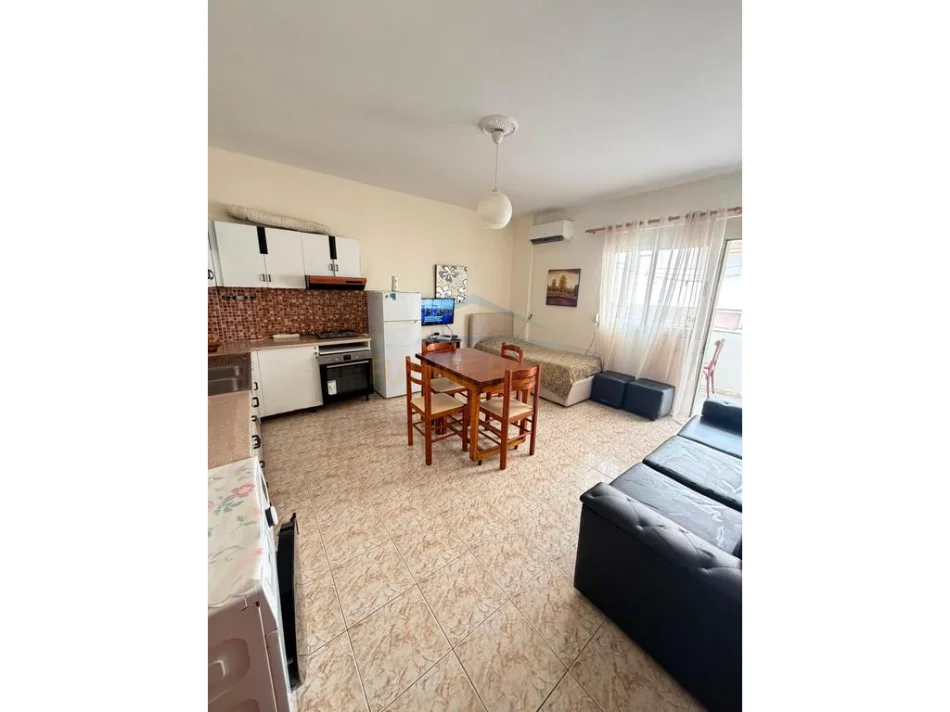 Durres, jepet me qera apartament 1+1 Kati 1, 55 m² 350 € (Plazh Rrota Kuqe,)