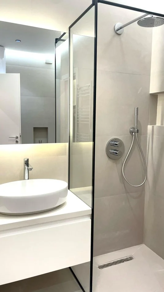 Tirane, shitet apartament 2+1 Kati 3, 107 m² 275.000 € 