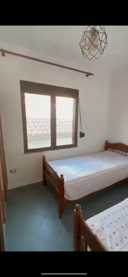 Tirane, jepet me qera shtepi 2+1 Kati 1, 70 m² 500 € (Laprak)