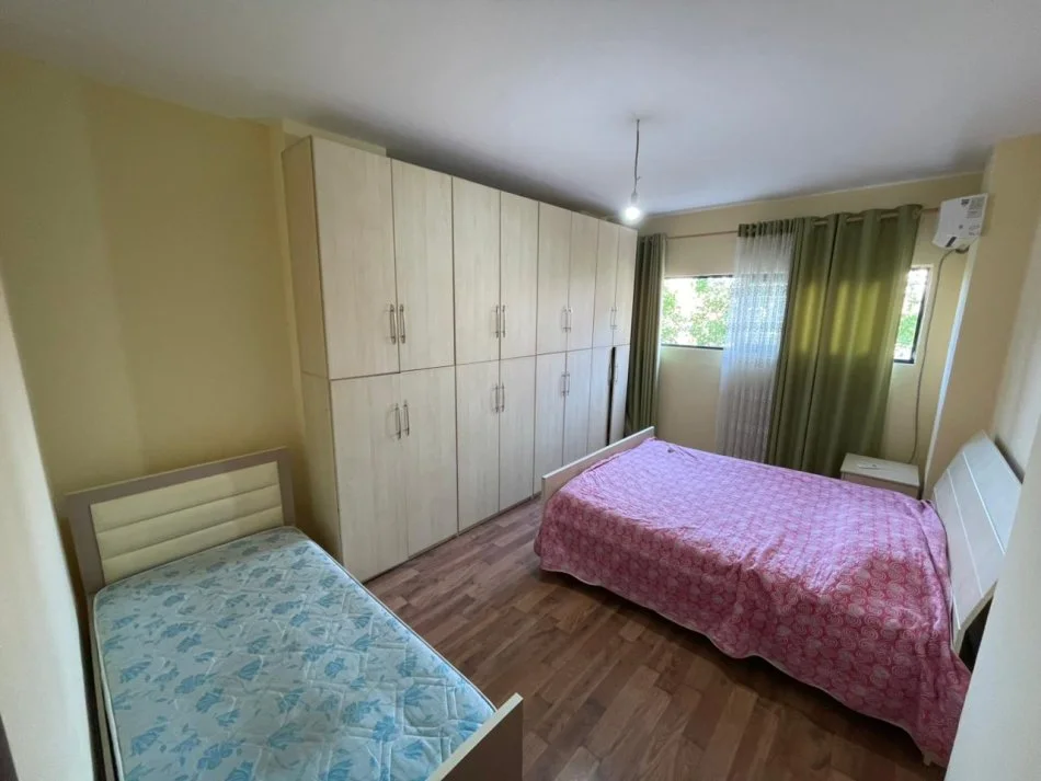 Tirane, jepet me qera apartament 2+1+Ballkon Kati 2, 115 m² 600 € (Don Bosko)