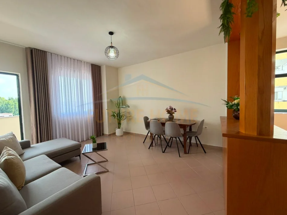 Durres, shitet apartament 2+1+Ballkon Kati 4, 112 m² 155.000 € (Rrota Kuqe ,Plazh)