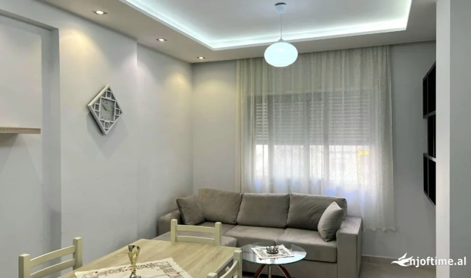 JEPET ME QERA: 2+1 ( 📍 Prane Stadiumit - Vlore) - Kati 4 - 88 m² ( 400 Euro/muaj ) ✨
