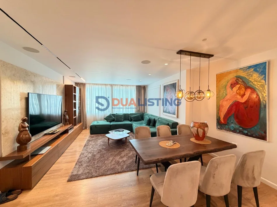 Tirane, shitet apartament 3+1 , 162 m² 650.000 € (liqeni artificial)