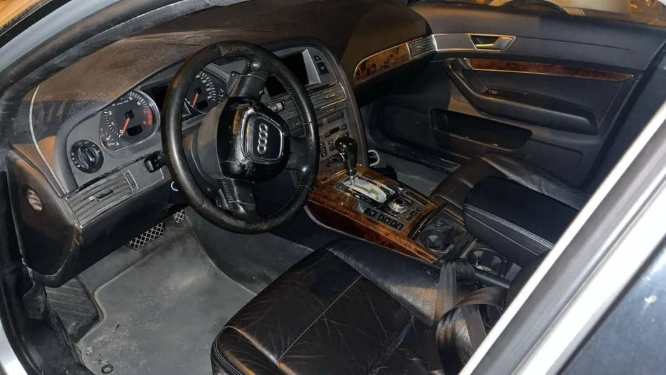 Tirane, shes makine Okazion - Audi A6 2006 Benzin+Gaz, gri metalizato automatik Kondicioner 180.000 km 3.500 €