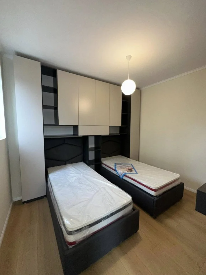 Durres, shes apartament 2+1+Ballkon Kati 2, 119.000 € (Iliria,Plazh)