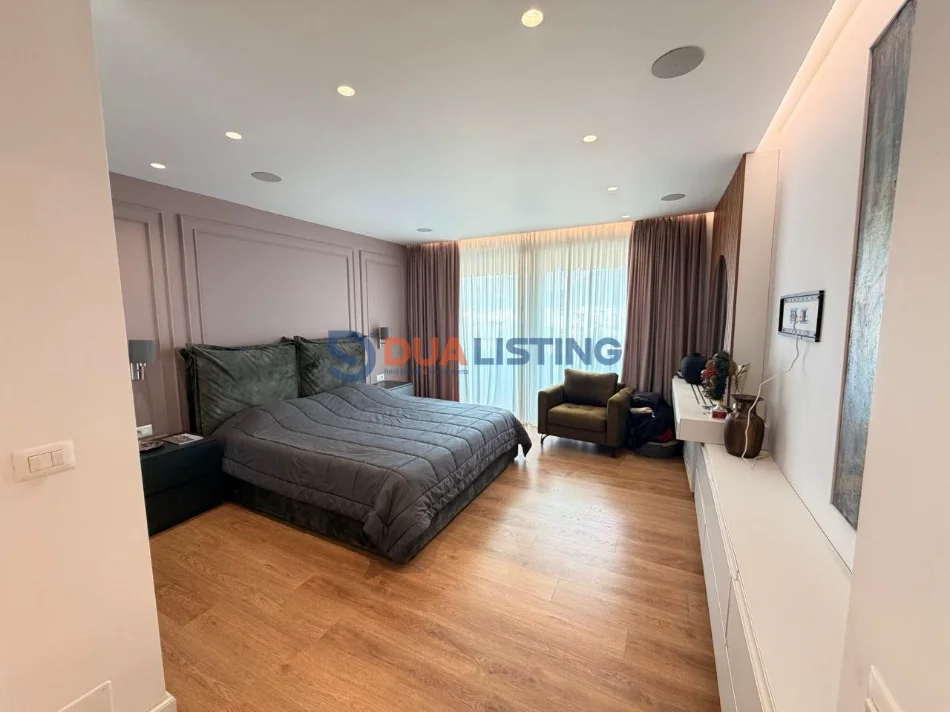 Tirane, shitet apartament 3+1 , 162 m² 800.000 € (Air Albania Stadium)