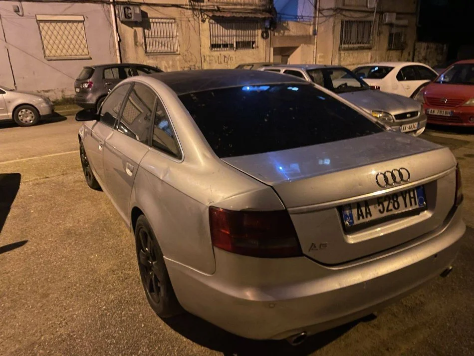 Tirane, shes makine Okazion - Audi A6 2006 Benzin+Gaz, gri metalizato automatik Kondicioner 180.000 km 3.500 €