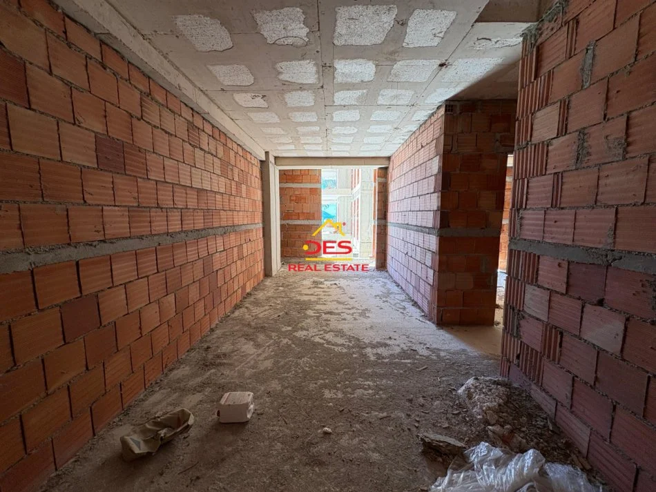 Vlore, shitet apartament 2+1+Ballkon Kati 2, 96 m² (Lungomare, Vlorë)