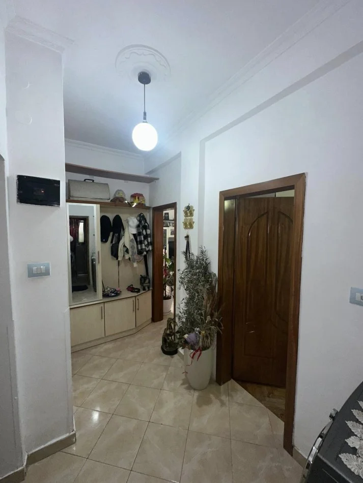 Durres, shes apartament 1+1+Ballkon Kati 1, 60 m² (eftali koci)
