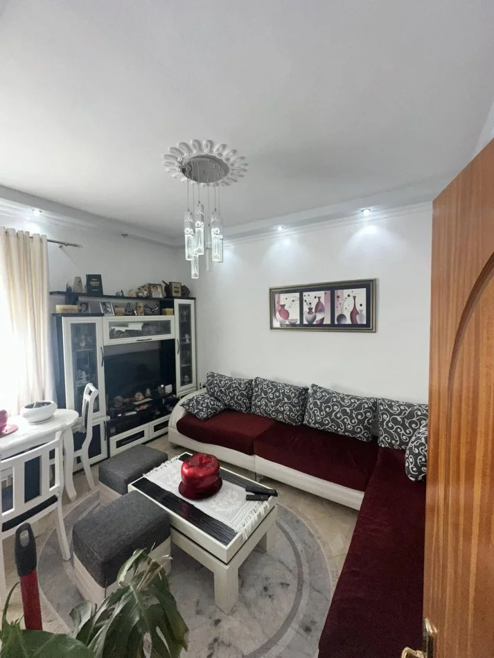 Durres, shes apartament 1+1+Ballkon Kati 1, 60 m² (eftali koci)