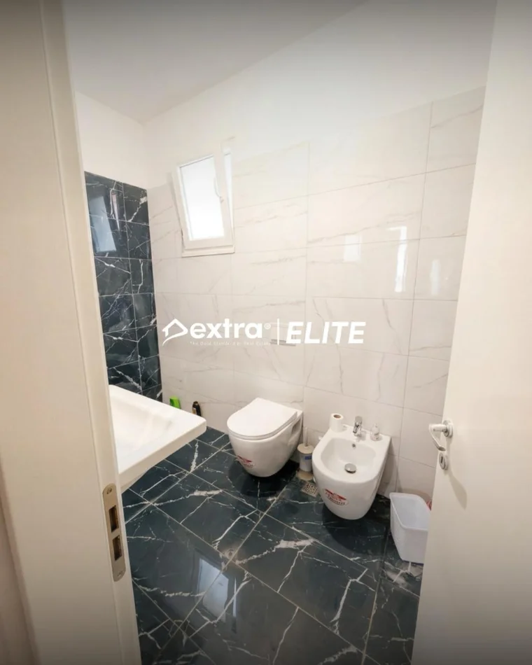 Tirane, jepet me qera apartament 2+1+Ballkon Kati 2, 100 m² 600 € (Trio Tower)