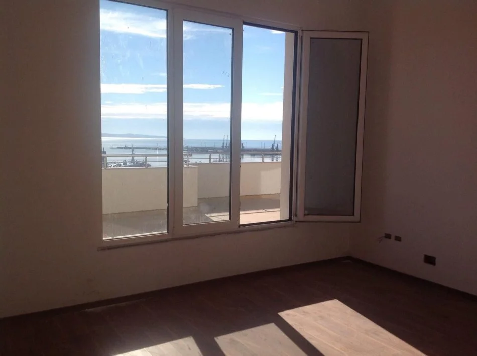 Durres, shitet apartament+verande | Penthouse 3+1 , 408 m² 500.000 € (RRUGA PORTIT DURRES!)