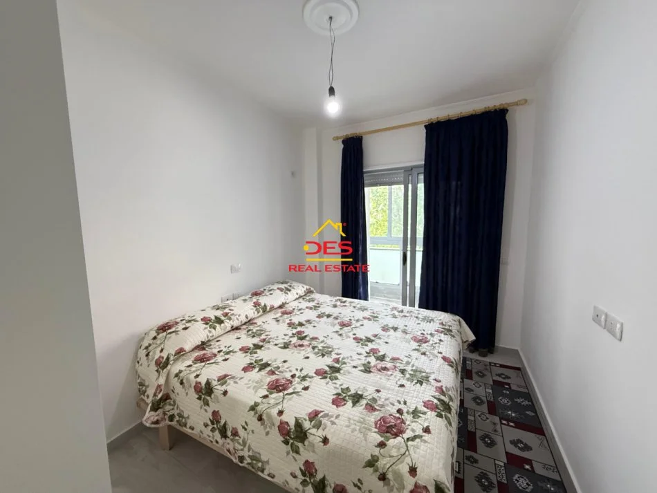 Vlore, jepet me qera apartament 2+1+Ballkon Kati 2, 110 m² 350 € (Rruga Çajupi)