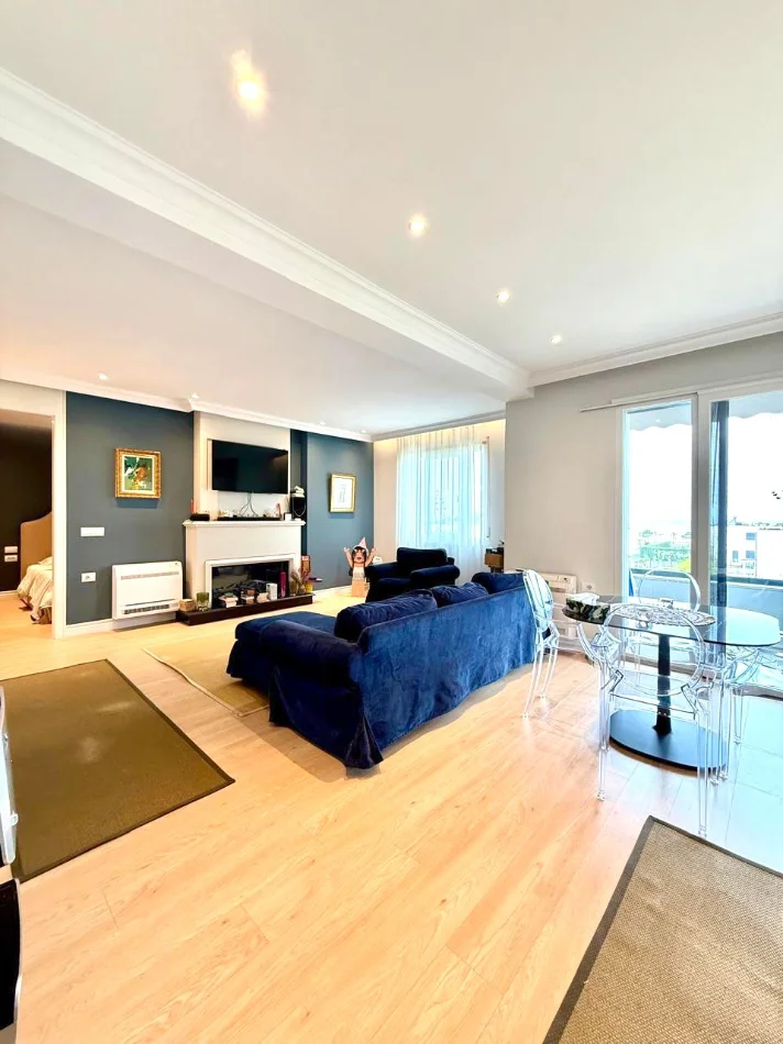 Durres, shitet apartament 3+1 , 133 m² (Gjiri Lalzit)