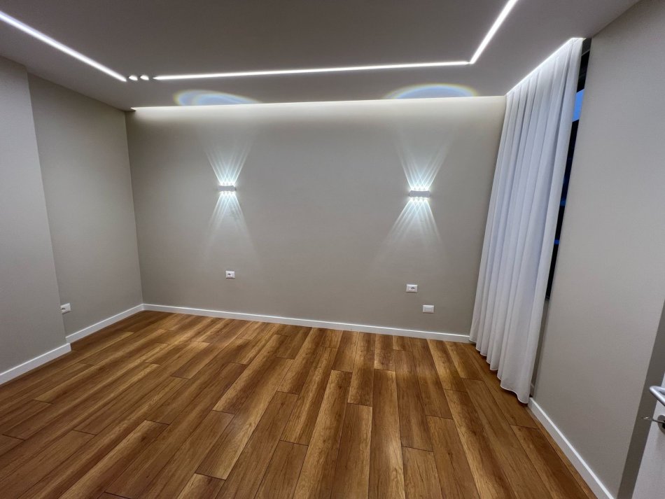 Tirane, shitet apartament 1+1+Ballkon Kati 4, 61 m² 135.000 € (Naim Frasher)