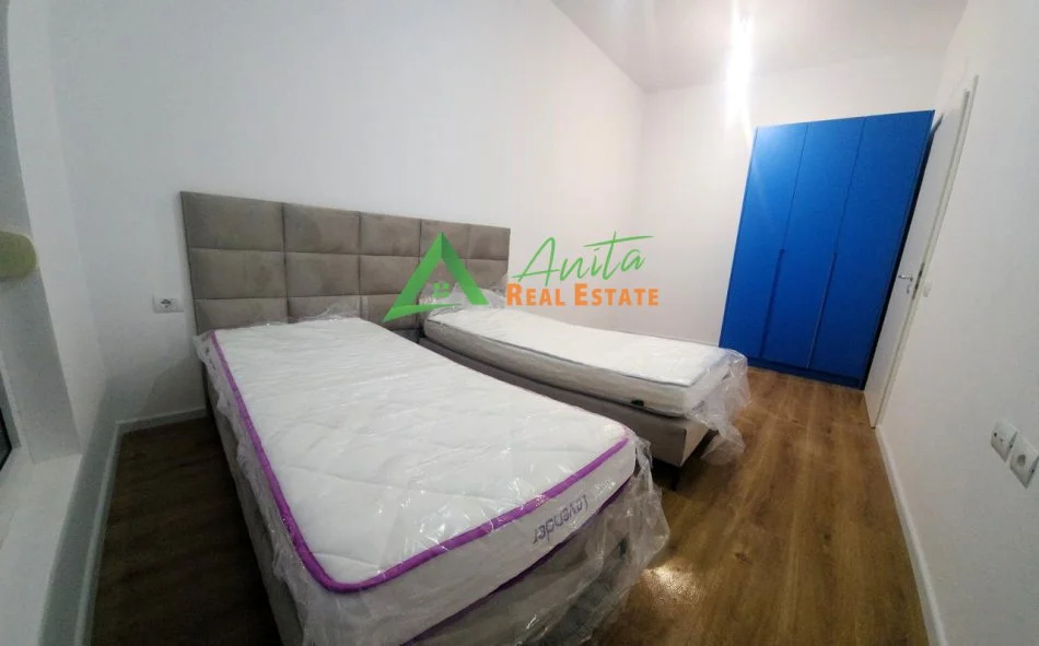 Tirane, jepet me qera apartament 1+1+Ballkon Kati 2, 65 m², 36 000Leke (Ali Demi, komplesi Kaimi)
