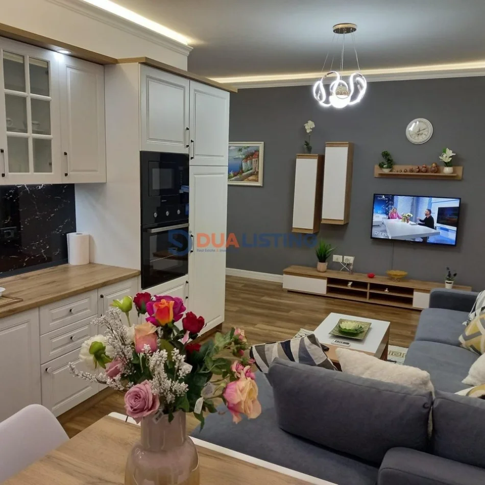Tirane, jepet me qera apartament 1+1 Kati 4, 70 m² 65.000 € (rruga e kosovareve)