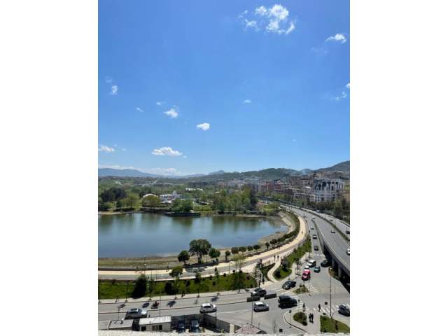 Tirane, shitet apartament Kati 8, 169 m² 357.000 Euro (Liqeni i Tiranes)